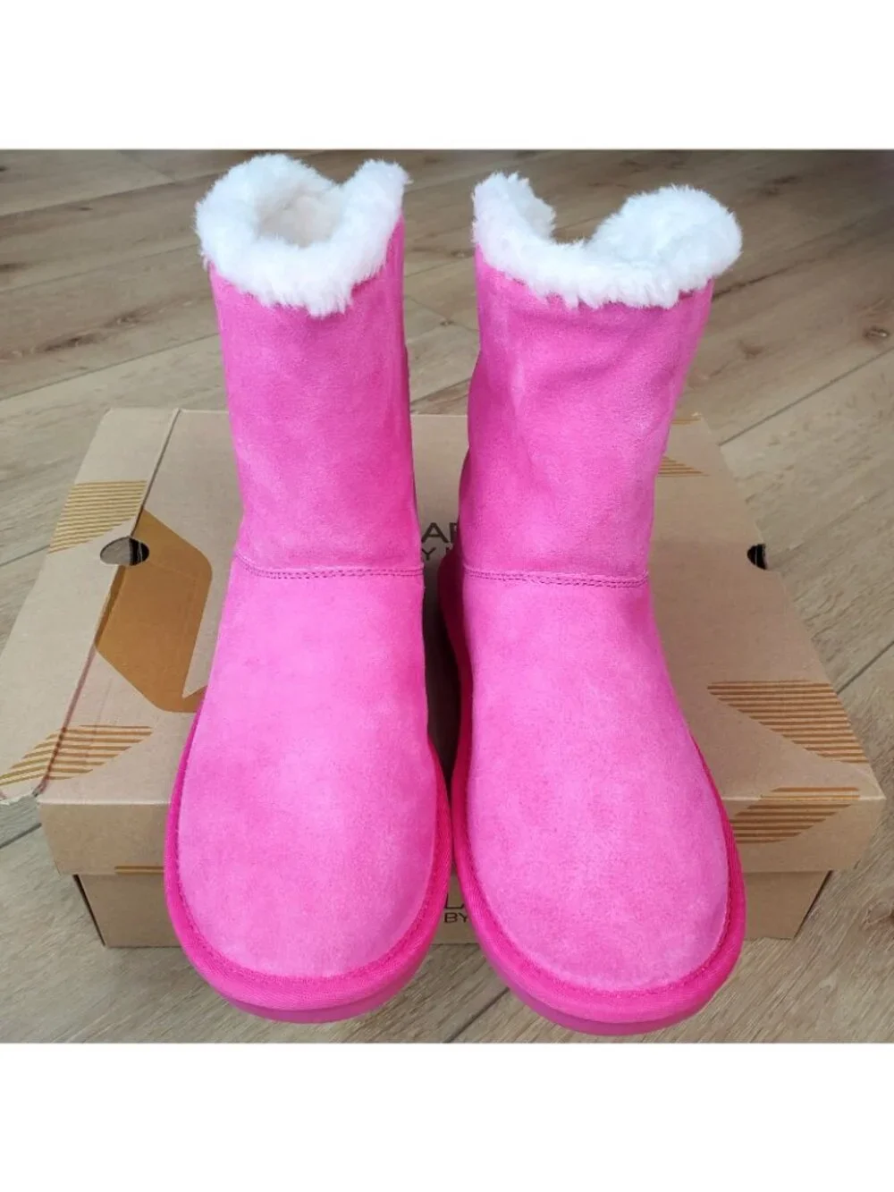 KOOLABURRA BY UGG Nalie Short Winter Boots Big Girls Size 4 Youth Pink Fur Lined